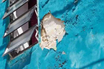 Building with visible cracks due to heatwave stress