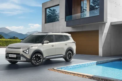 Kia Carens Clavis Electric family SUV upcoming launch in India 2025